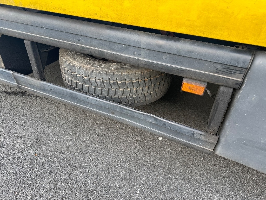 Scania P 340 - Truk box: gambar 5 Scania P 340 - Truk box: gambar 5