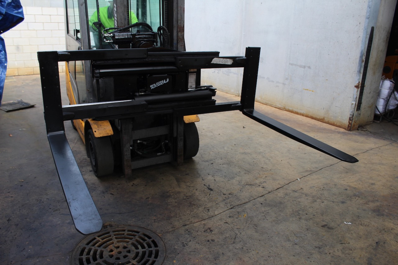 Bolzoni Auramo KG18H6A - Garpu rumput: gambar 2 Bolzoni Auramo KG18H6A - Garpu rumput: gambar 2