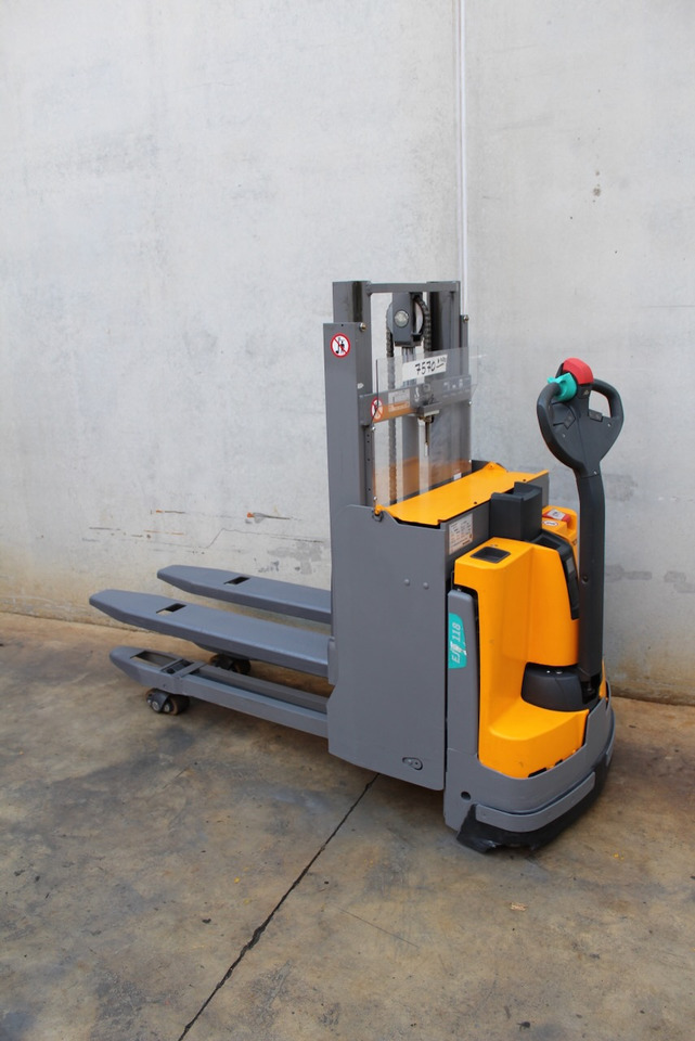 Penumpuk Jungheinrich EJD 118 166 ZT: gambar 1