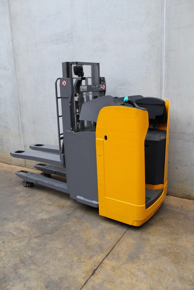 Jungheinrich ESD 120 201 ZT - Penumpuk: gambar 1 Jungheinrich ESD 120 201 ZT - Penumpuk: gambar 1