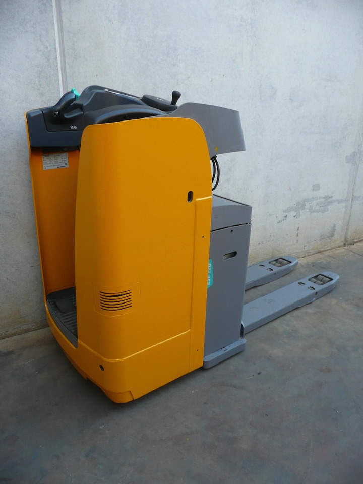 Jungheinrich ESE 120 - Truk pallet: gambar 3 Jungheinrich ESE 120 - Truk pallet: gambar 3