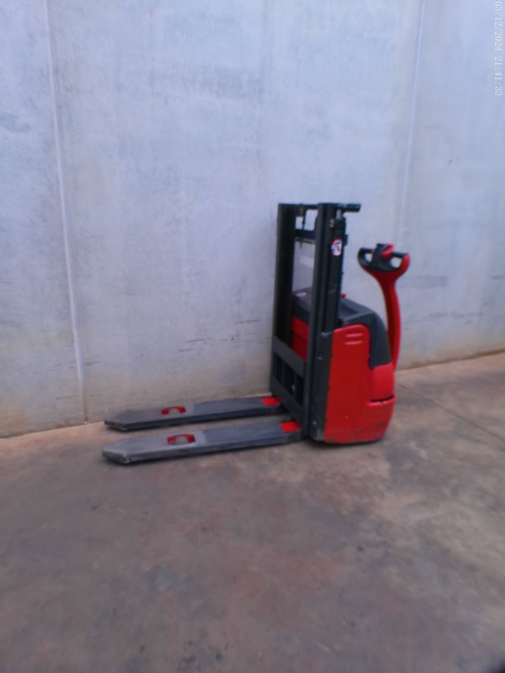 Linde L 10 - Penumpuk: gambar 2 Linde L 10 - Penumpuk: gambar 2