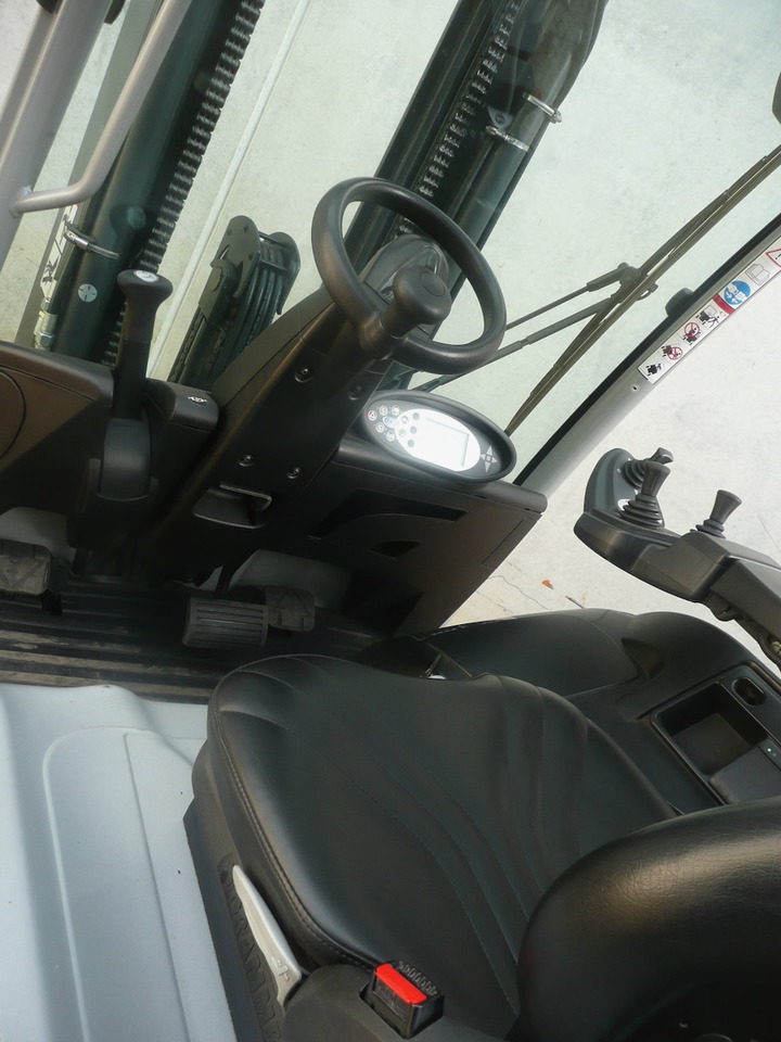 Forklift listrik Still RX60-25: gambar 7 Forklift listrik Still RX60-25: gambar 7