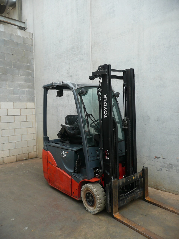 Toyota 8FBE16T - Forklift listrik: gambar 1 Toyota 8FBE16T - Forklift listrik: gambar 1