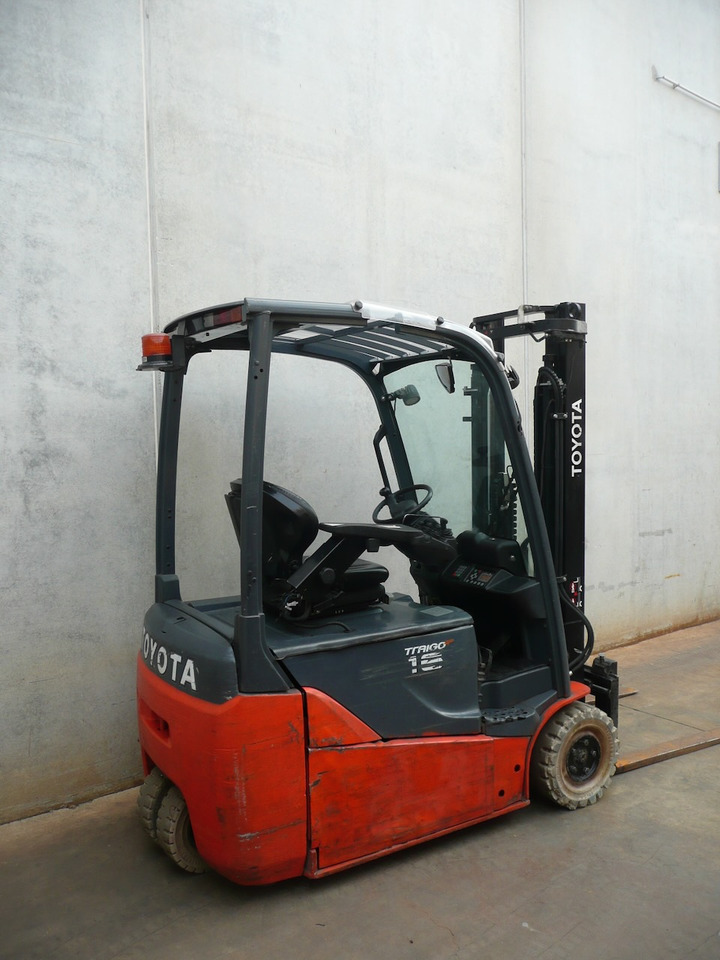 Toyota 8FBE16T - Forklift listrik: gambar 2 Toyota 8FBE16T - Forklift listrik: gambar 2