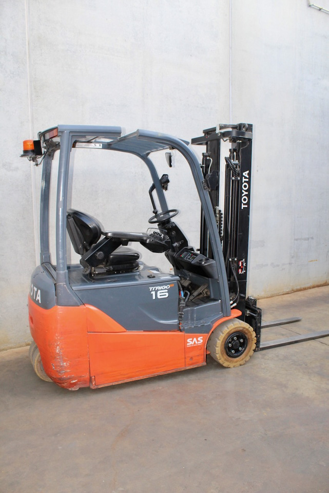 Toyota 8FBE16T - Forklift listrik: gambar 2 Toyota 8FBE16T - Forklift listrik: gambar 2