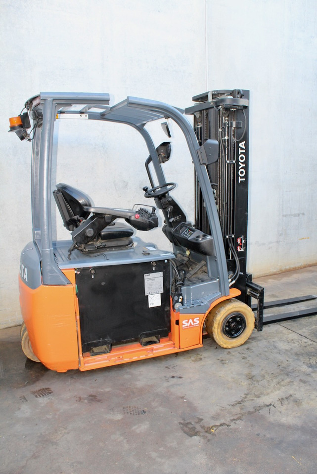 Toyota 8FBE16T - Forklift listrik: gambar 2 Toyota 8FBE16T - Forklift listrik: gambar 2