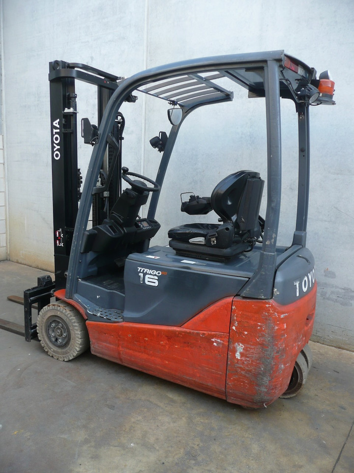 Toyota 8FBE16T - Forklift listrik: gambar 4 Toyota 8FBE16T - Forklift listrik: gambar 4