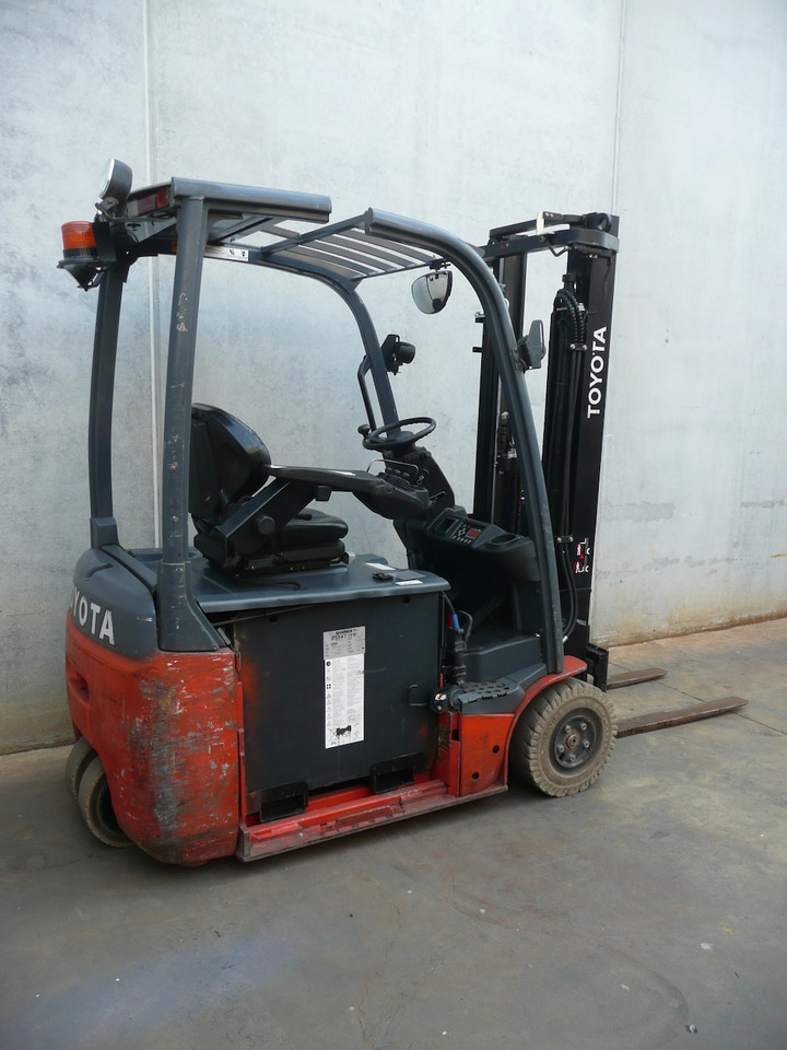 Toyota 8FBE16T - Forklift listrik: gambar 2 Toyota 8FBE16T - Forklift listrik: gambar 2