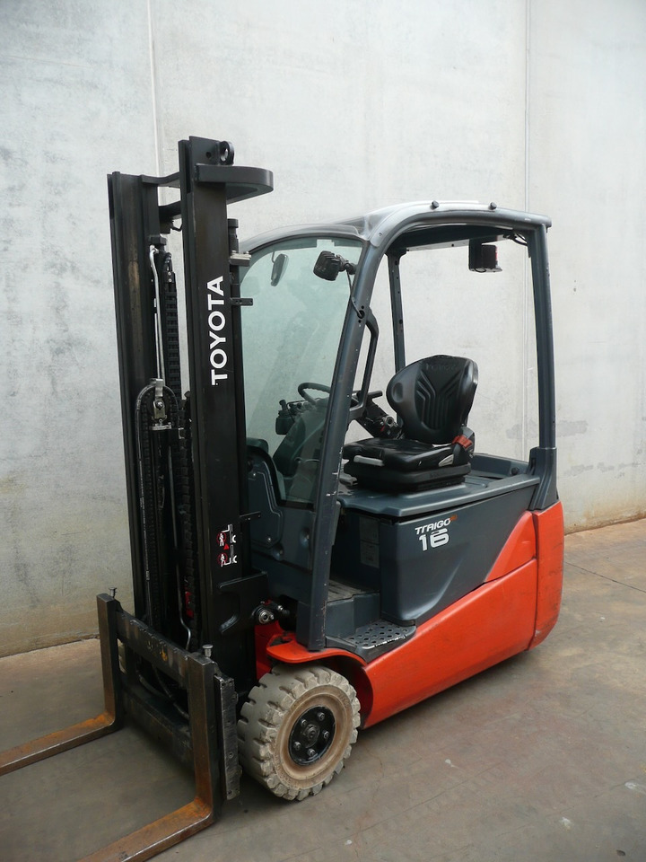 Toyota 8FBE16T - Forklift listrik: gambar 3 Toyota 8FBE16T - Forklift listrik: gambar 3