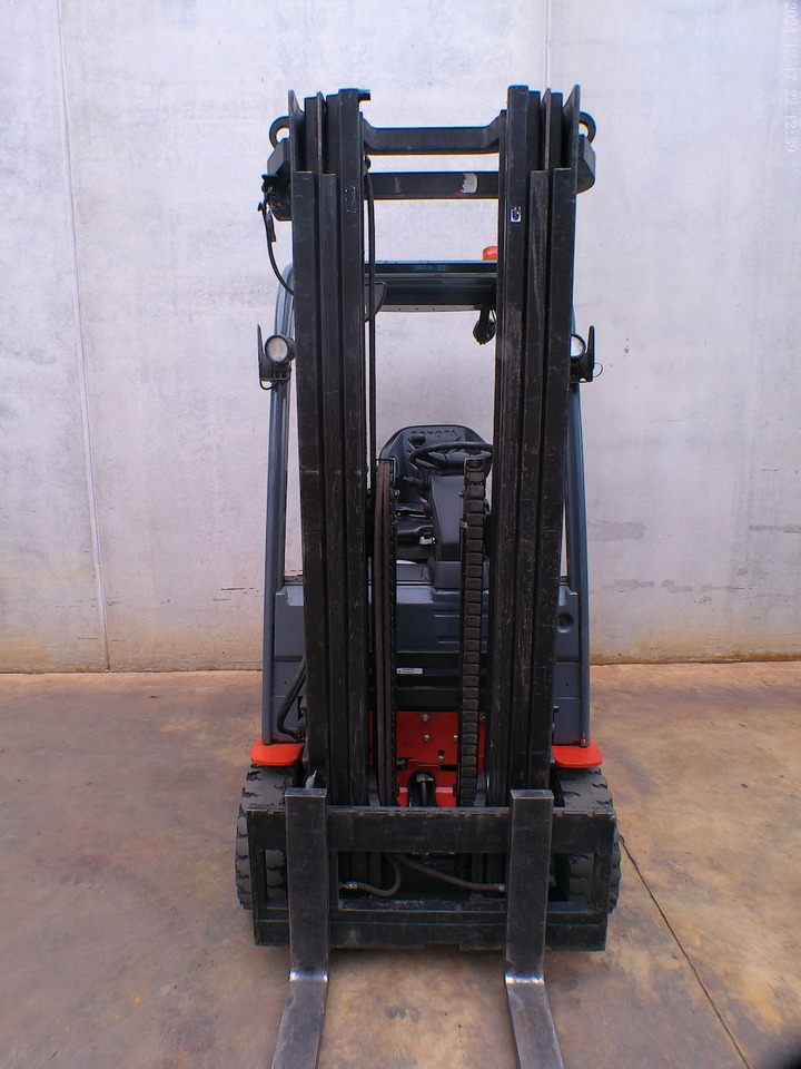 Toyota 8FBE16T - Forklift listrik: gambar 5 Toyota 8FBE16T - Forklift listrik: gambar 5