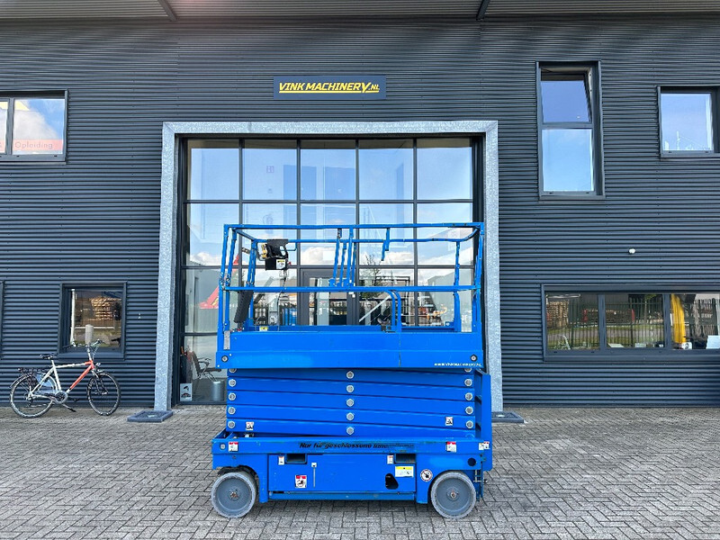 Haulotte Compact 14 - Scissor lifts: gambar 1 Haulotte Compact 14 - Scissor lifts: gambar 1