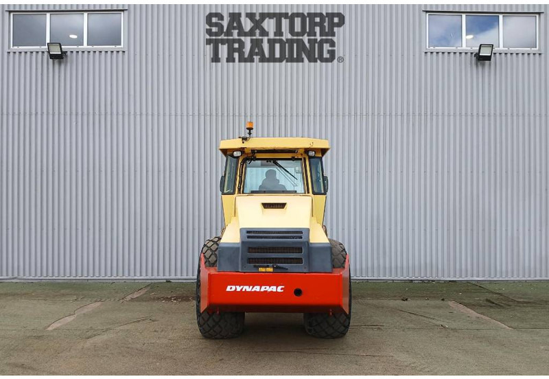 Dynapac CA302 D, Vält - Roller: gambar 4 Dynapac CA302 D, Vält - Roller: gambar 4