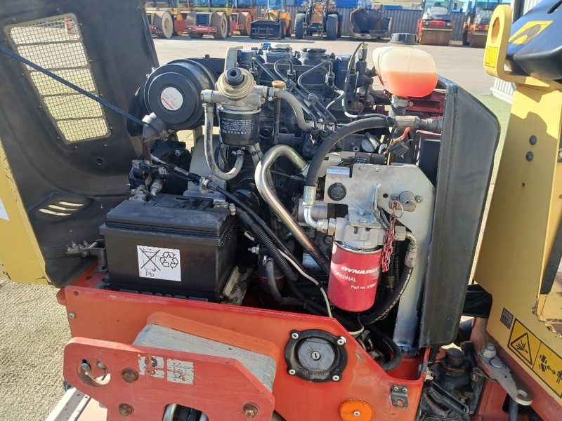 Roller Dynapac CC1000, Vält: gambar 11