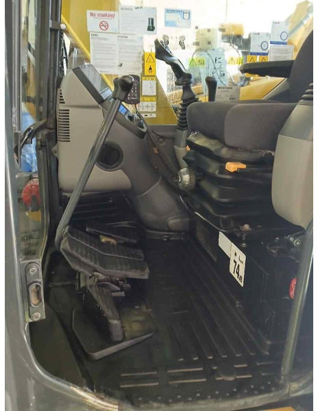 Komatsu PC78US-10 - Ekskavator mini: gambar 5 Komatsu PC78US-10 - Ekskavator mini: gambar 5