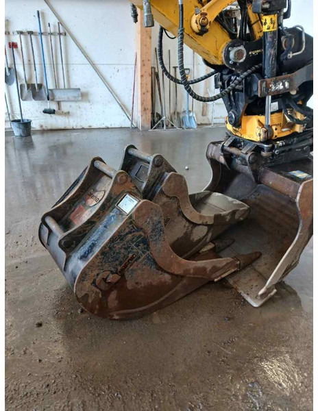 Komatsu PC78US-10 - Ekskavator mini: gambar 4 Komatsu PC78US-10 - Ekskavator mini: gambar 4