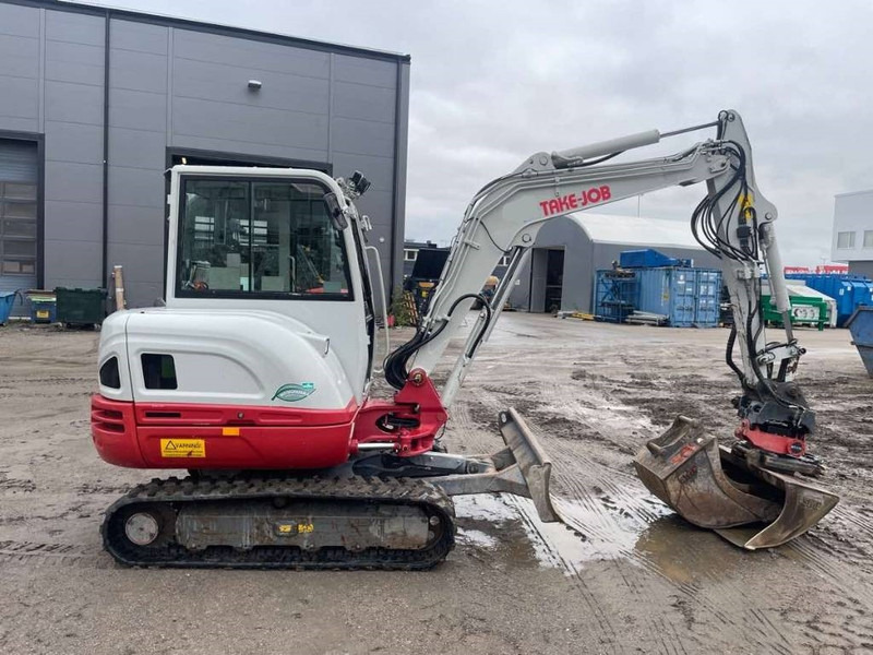 Takeuchi TB 240 - Ekskavator mini: gambar 2 Takeuchi TB 240 - Ekskavator mini: gambar 2