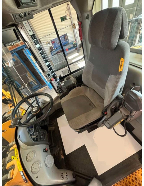 Volvo L 90 H - Wheel loader: gambar 3 Volvo L 90 H - Wheel loader: gambar 3