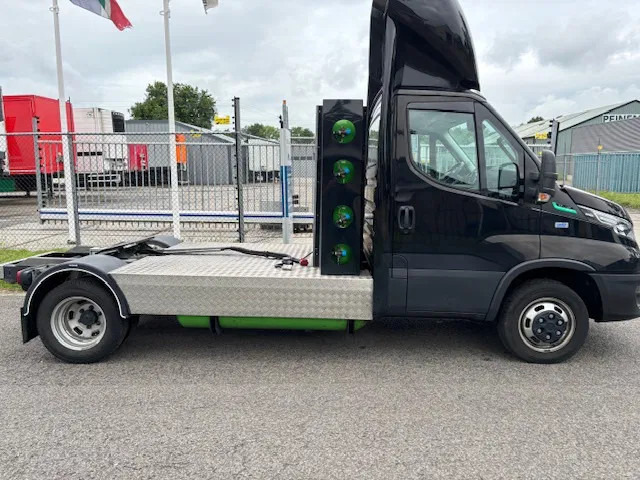 Iveco 35C14G Daily BE trekker 3.0 v.v. CNG gas - Tractor head: gambar 4 Iveco 35C14G Daily BE trekker 3.0 v.v. CNG gas - Tractor head: gambar 4