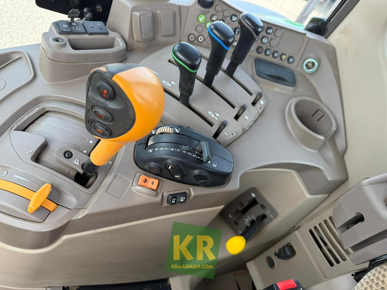 6100M John Deere - Traktor: gambar 3 6100M John Deere - Traktor: gambar 3