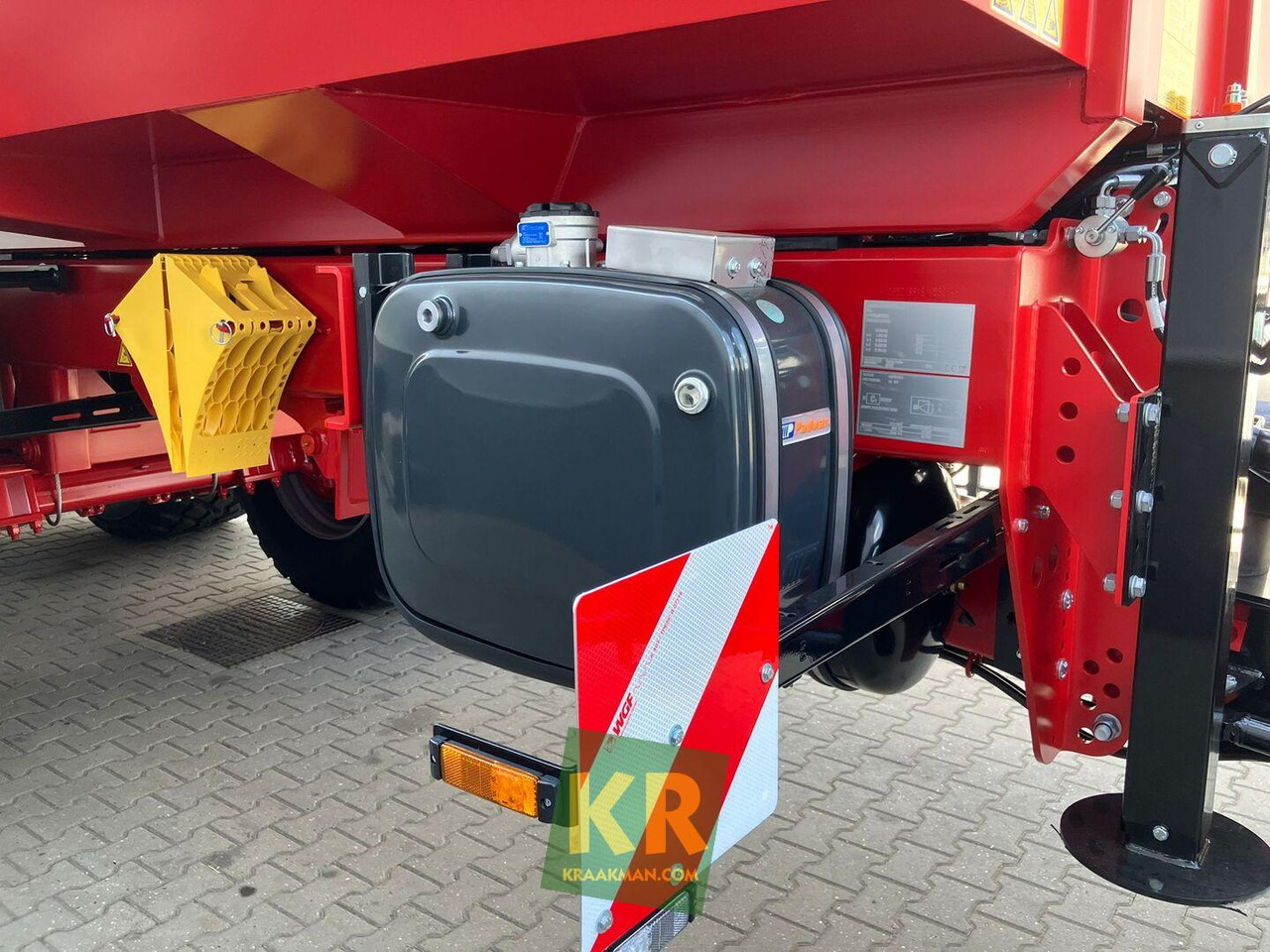 BIG BODY 900 Krampe - Trailer jungkit pertanian/ Tempat sampah: gambar 2 BIG BODY 900 Krampe - Trailer jungkit pertanian/ Tempat sampah: gambar 2