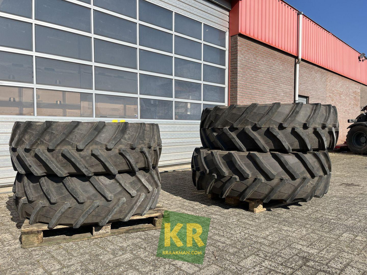 Banden Trelleborg Trelleborg - Roda untuk Peralatan pertanian: gambar 1 Banden Trelleborg Trelleborg - Roda untuk Peralatan pertanian: gambar 1