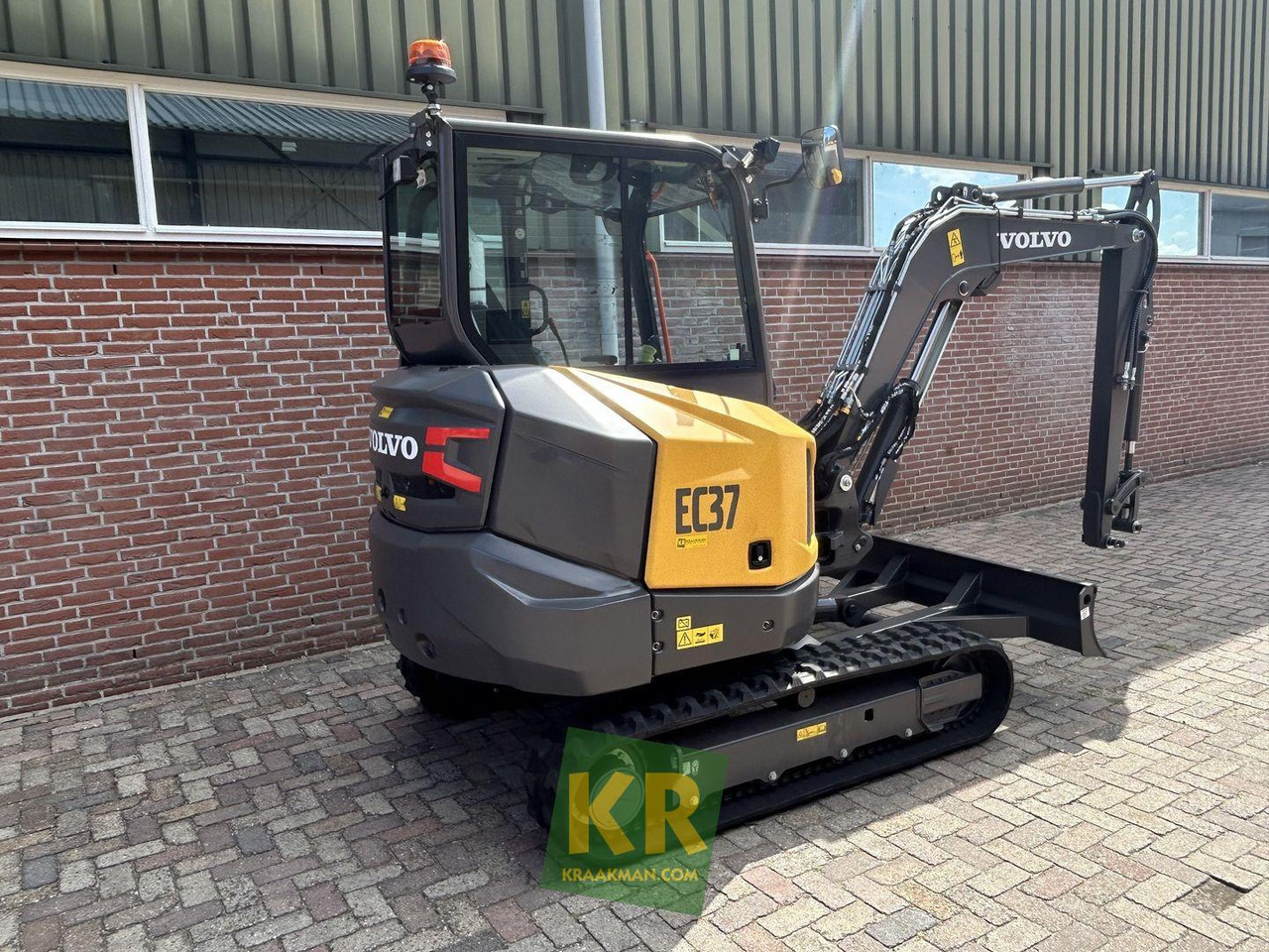 Ekskavator perayap baru EC 37F Volvo: gambar 8