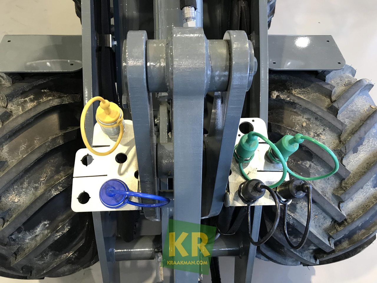 G2200E Giant - Pemuat ringkas: gambar 5 G2200E Giant - Pemuat ringkas: gambar 5