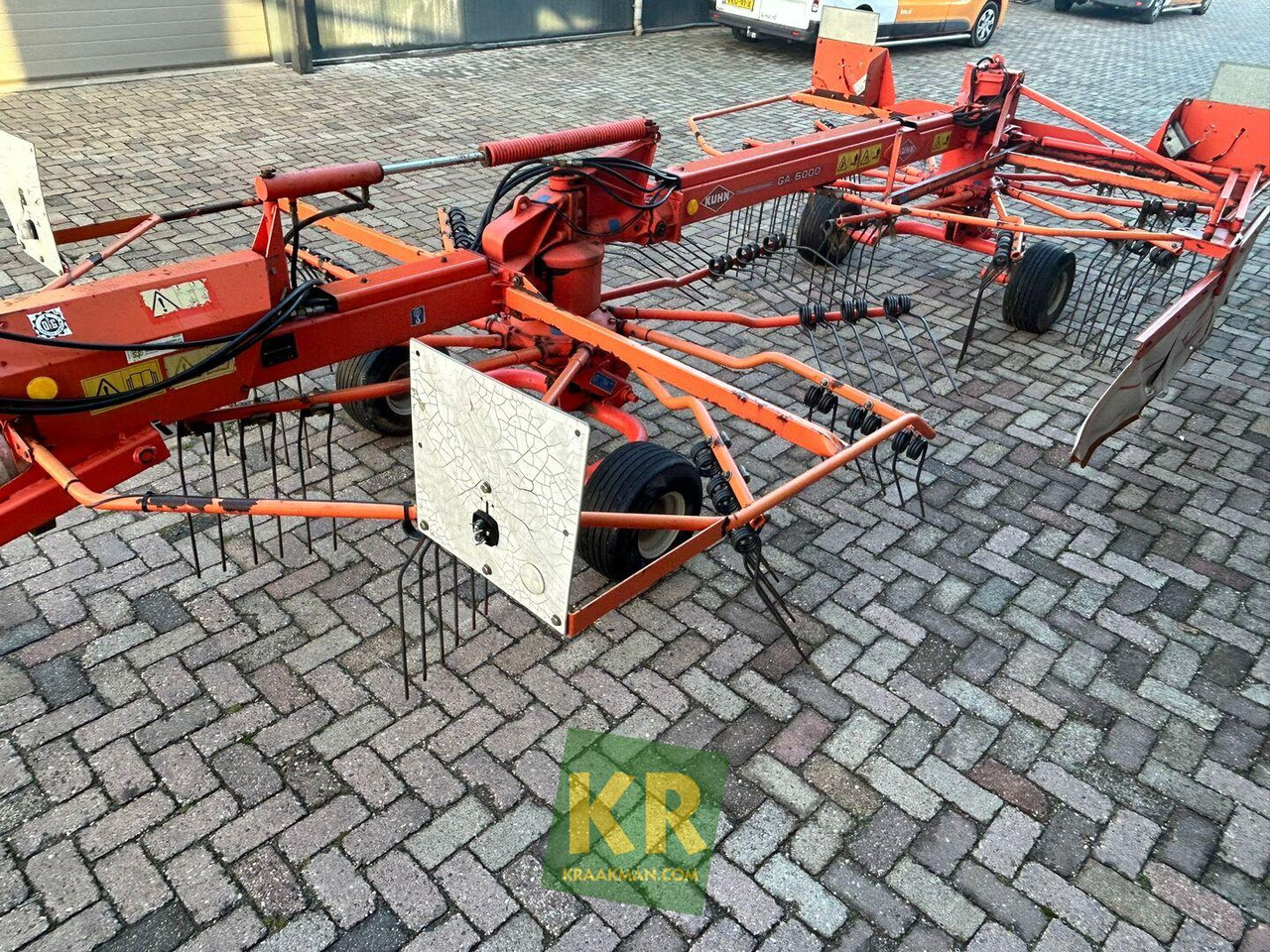 GA 6000 Kuhn - Tedder/ Menyapu: gambar 5 GA 6000 Kuhn - Tedder/ Menyapu: gambar 5