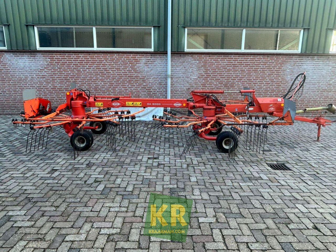 GA 6000 Kuhn - Tedder/ Menyapu: gambar 4 GA 6000 Kuhn - Tedder/ Menyapu: gambar 4