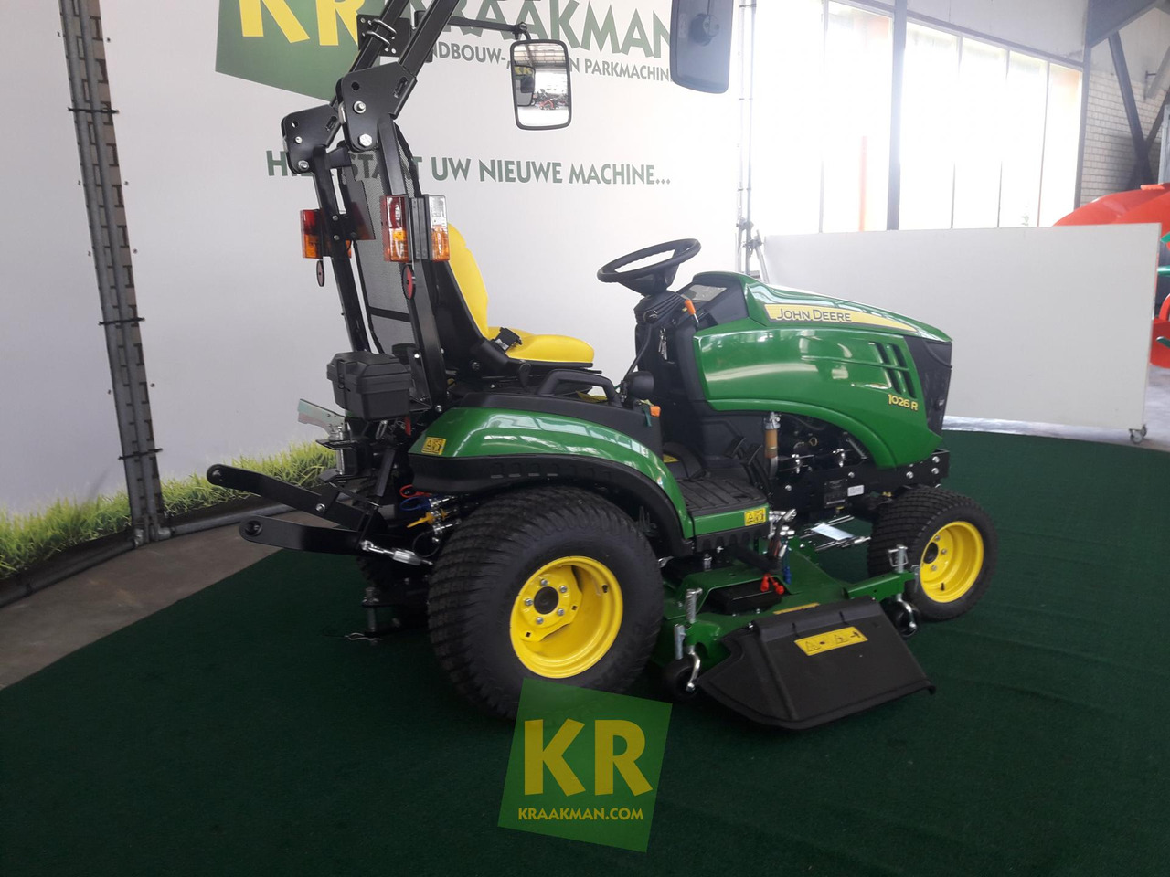 John Deere 1026R - Traktor kompak: gambar 2 John Deere 1026R - Traktor kompak: gambar 2