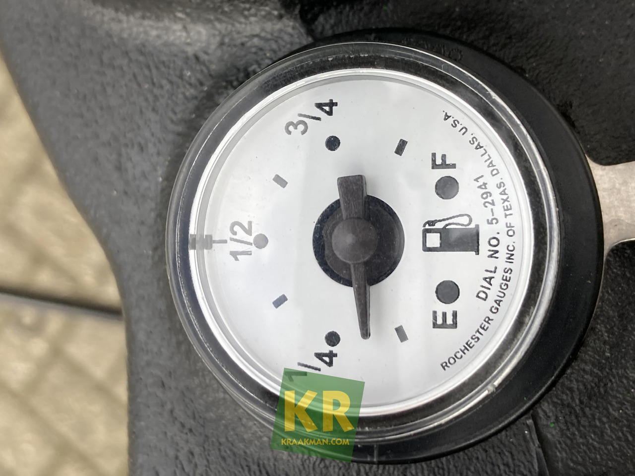 John Deere 3038E - Traktor kompak: gambar 1 John Deere 3038E - Traktor kompak: gambar 1