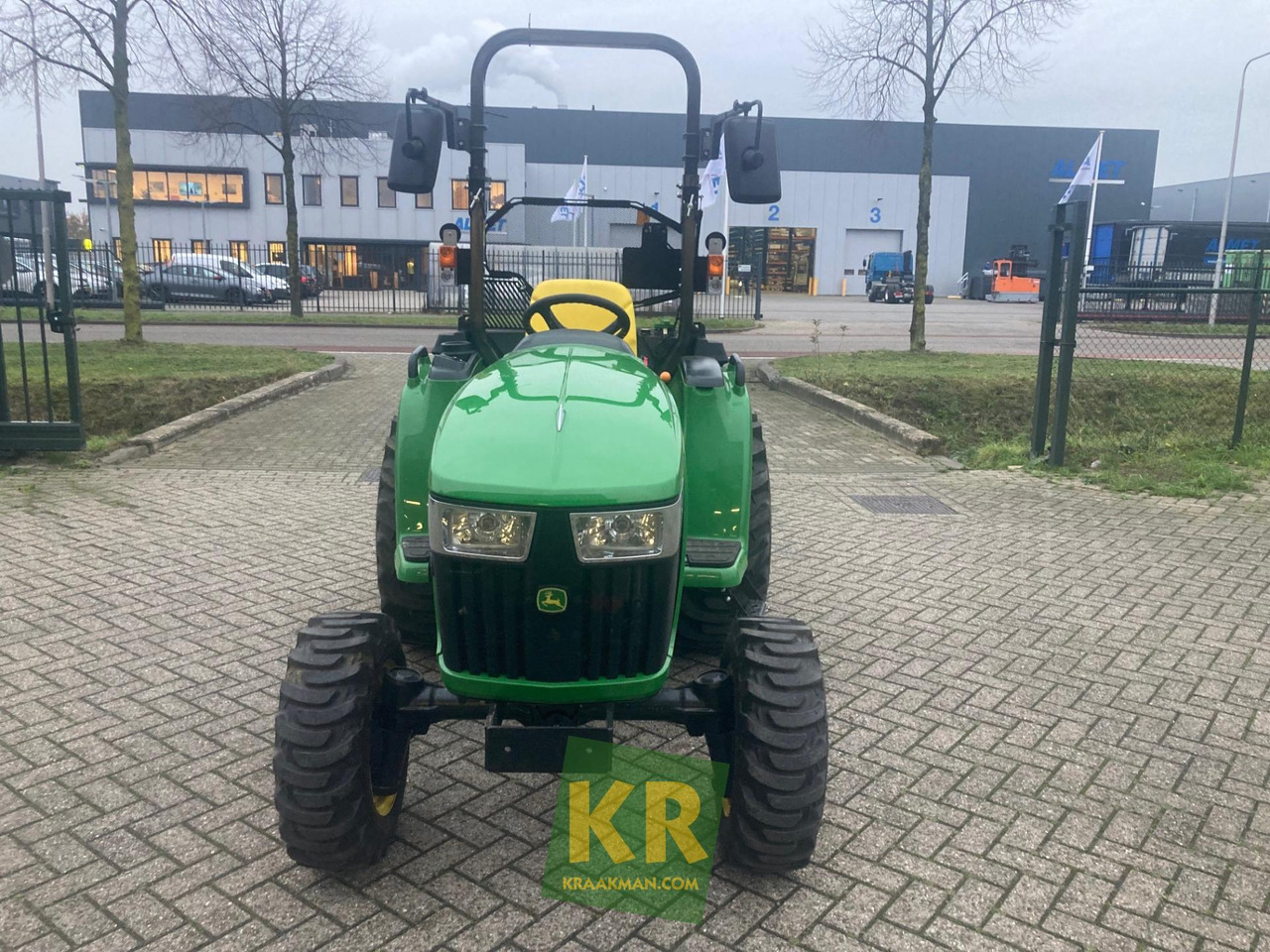 John Deere 3038E - Traktor kompak: gambar 3 John Deere 3038E - Traktor kompak: gambar 3