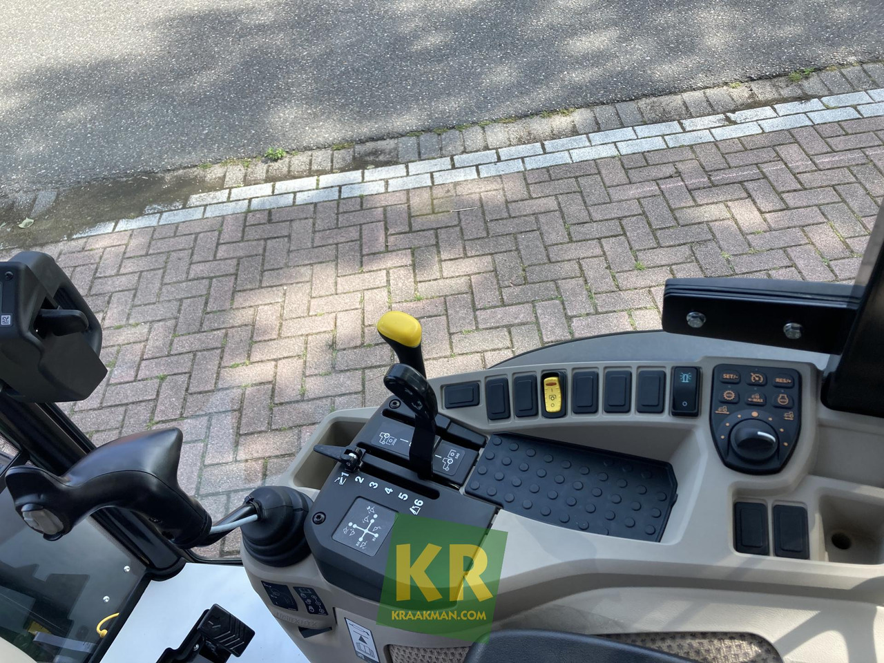 John Deere 3046R - Traktor kompak: gambar 5 John Deere 3046R - Traktor kompak: gambar 5