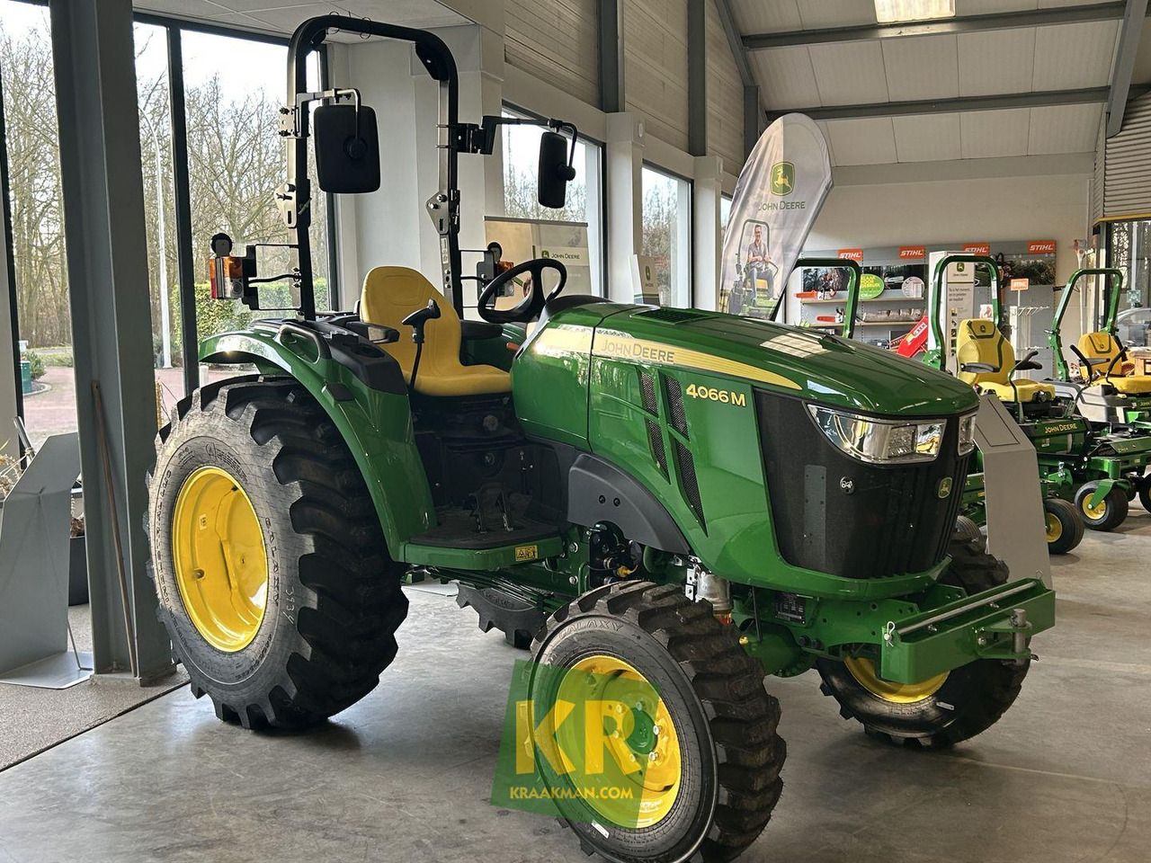 John Deere 4066M - Traktor kompak: gambar 5 John Deere 4066M - Traktor kompak: gambar 5