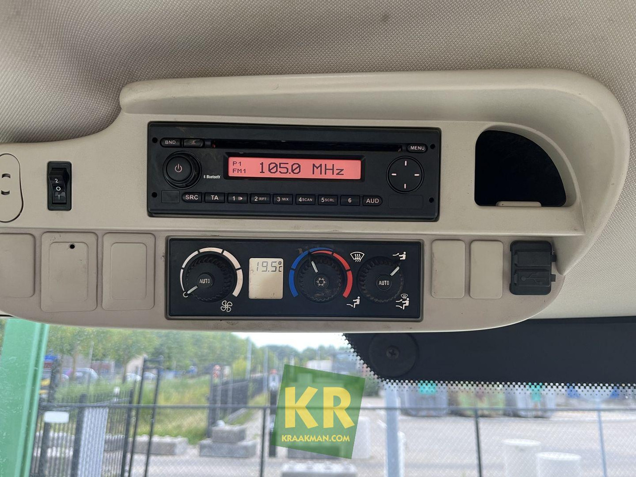 John Deere 6115R - Traktor: gambar 3 John Deere 6115R - Traktor: gambar 3