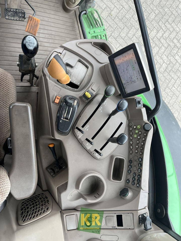 John Deere 6115R - Traktor: gambar 5 John Deere 6115R - Traktor: gambar 5