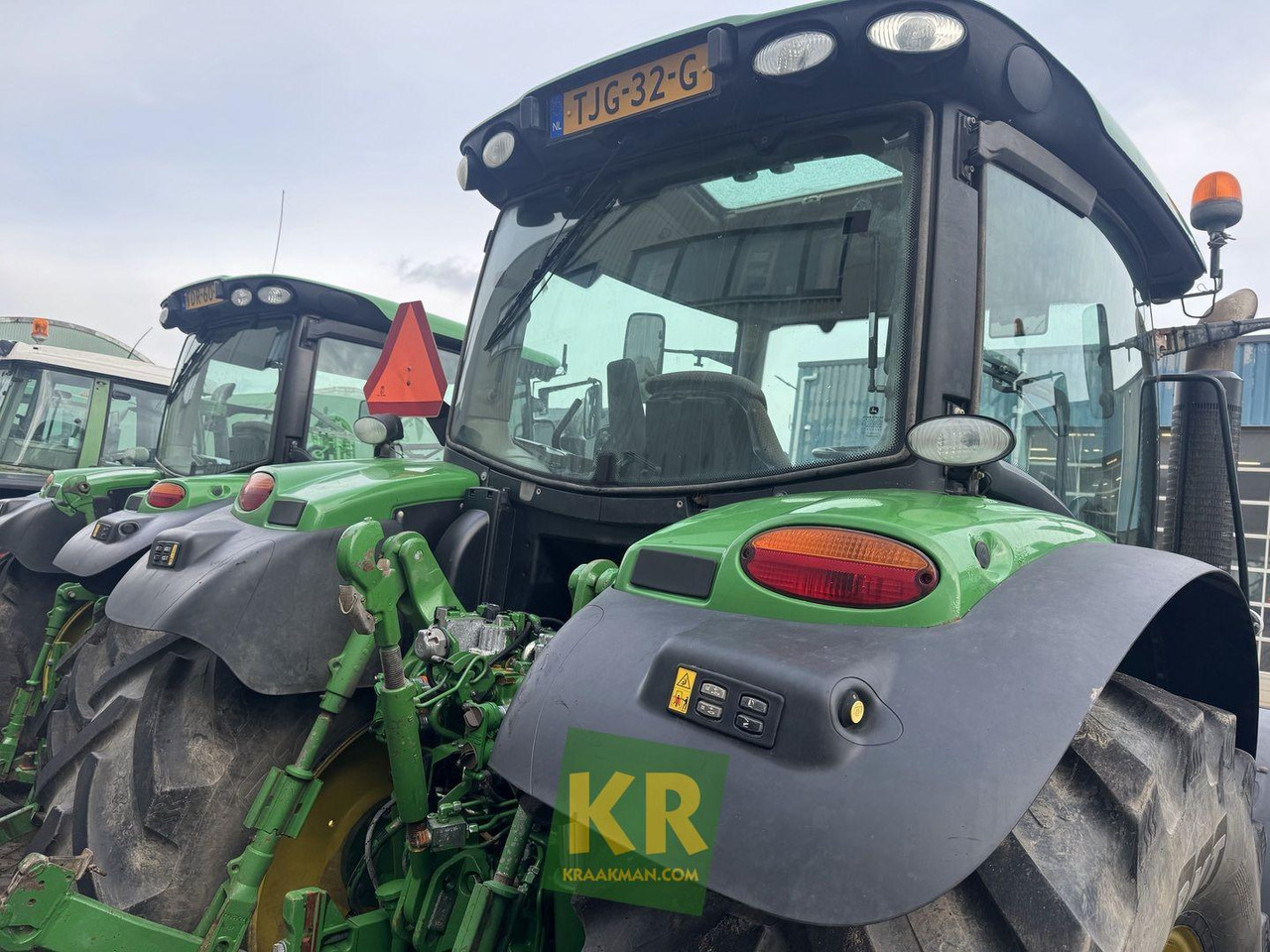 John Deere 6150R - Traktor: gambar 3 John Deere 6150R - Traktor: gambar 3