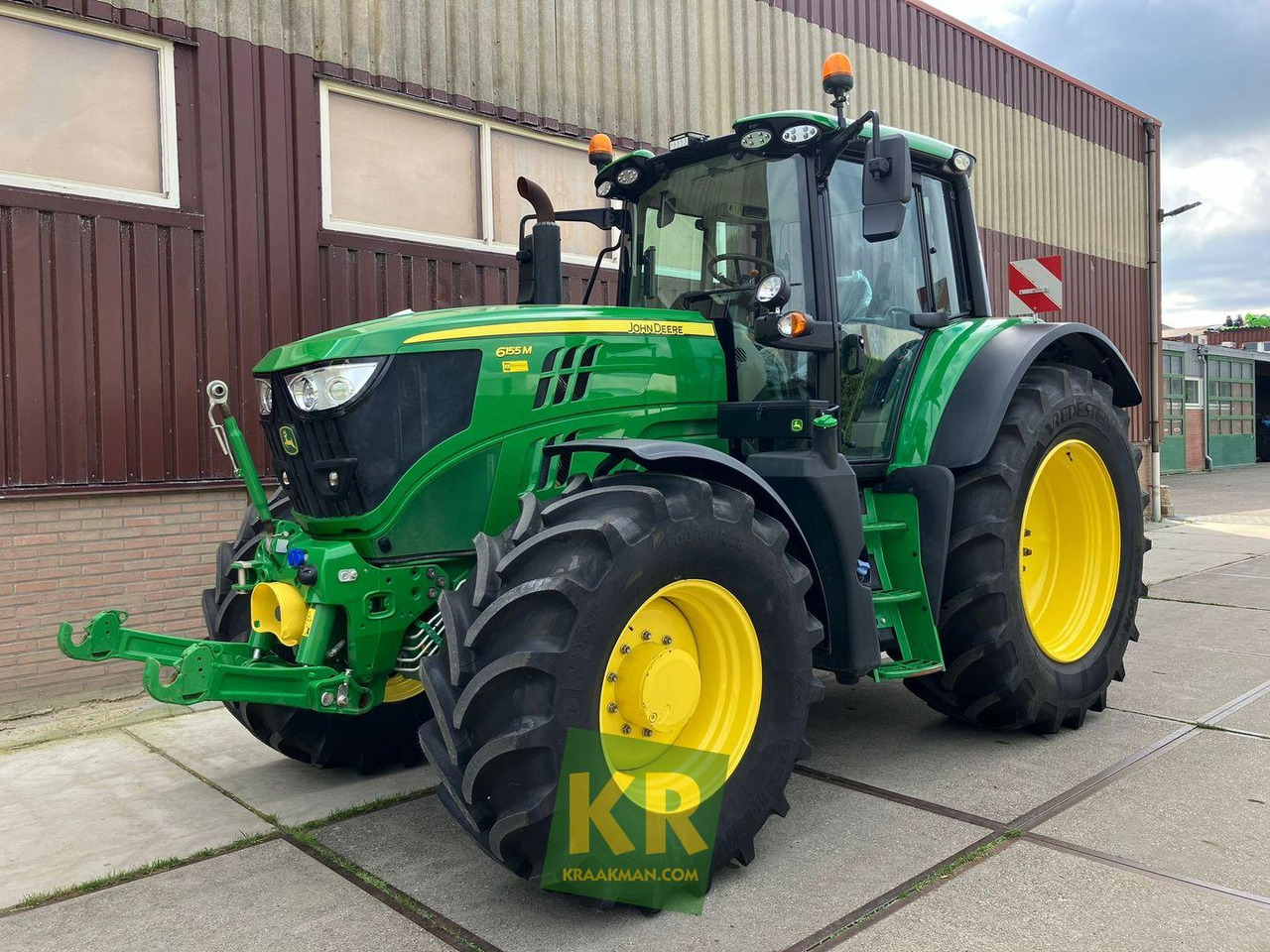 John Deere 6155M - Traktor: gambar 2 John Deere 6155M - Traktor: gambar 2