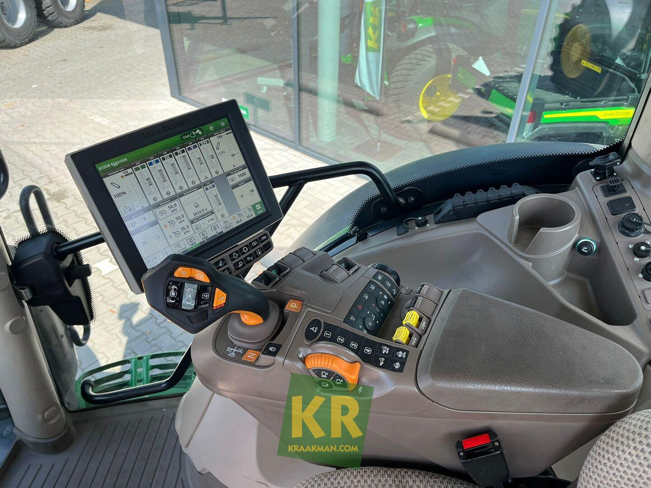 John Deere 6155R - Traktor: gambar 4 John Deere 6155R - Traktor: gambar 4
