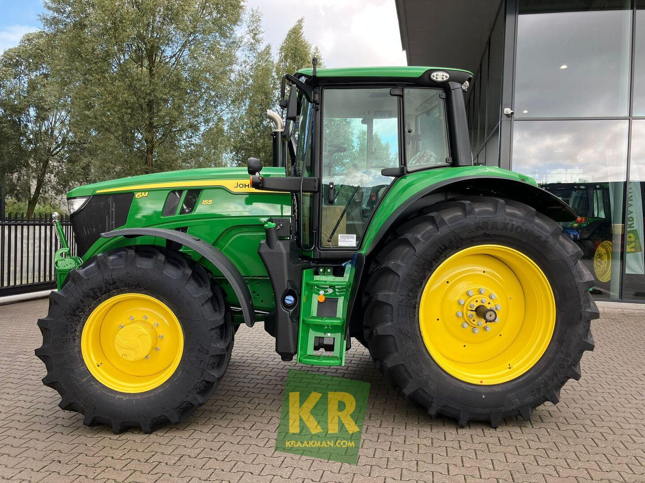 John Deere 6M 155 - Traktor: gambar 2 John Deere 6M 155 - Traktor: gambar 2