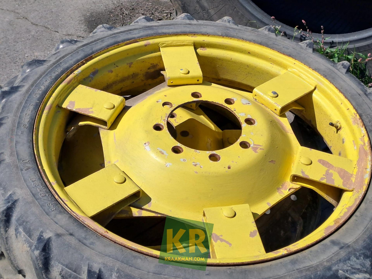 John Deere 8.3/8R36 (x2) - Roda untuk Peralatan pertanian: gambar 1 John Deere 8.3/8R36 (x2) - Roda untuk Peralatan pertanian: gambar 1