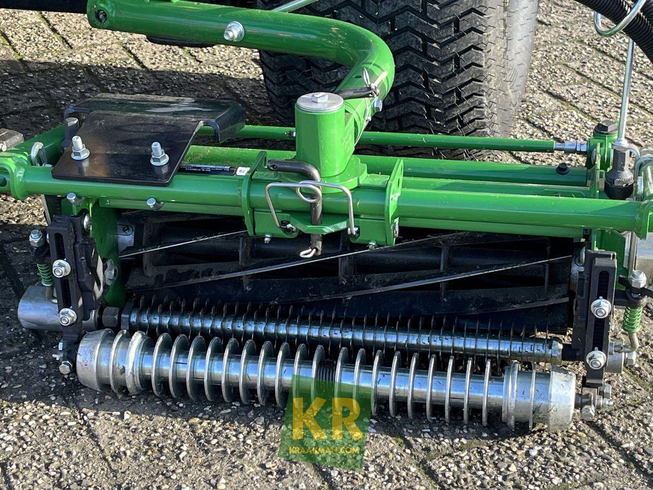 John Deere 8700A - Mesin pemotong rumput: gambar 4 John Deere 8700A - Mesin pemotong rumput: gambar 4