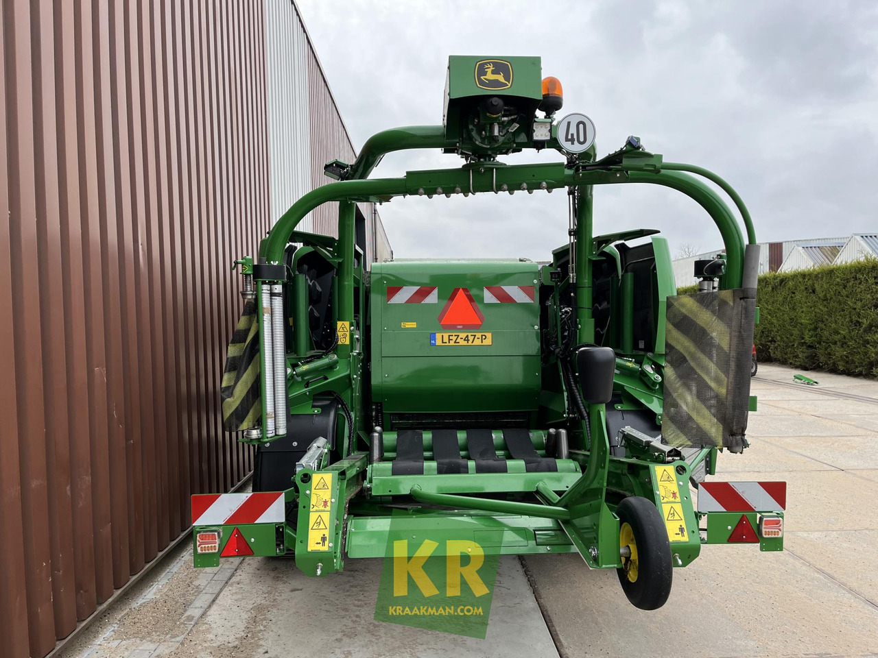 John Deere C441R - Baler bulat: gambar 4 John Deere C441R - Baler bulat: gambar 4