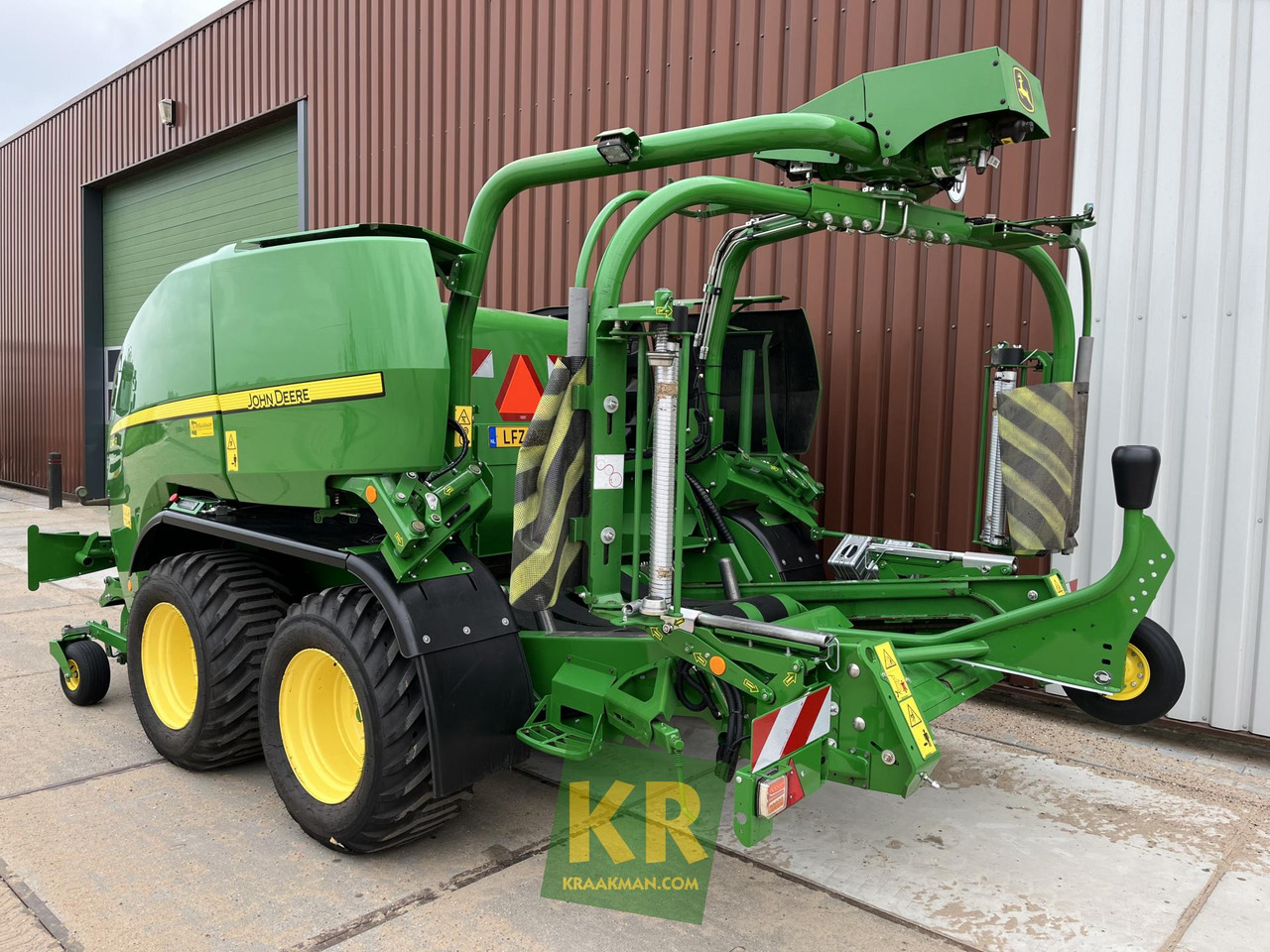 John Deere C441R - Baler bulat: gambar 3 John Deere C441R - Baler bulat: gambar 3