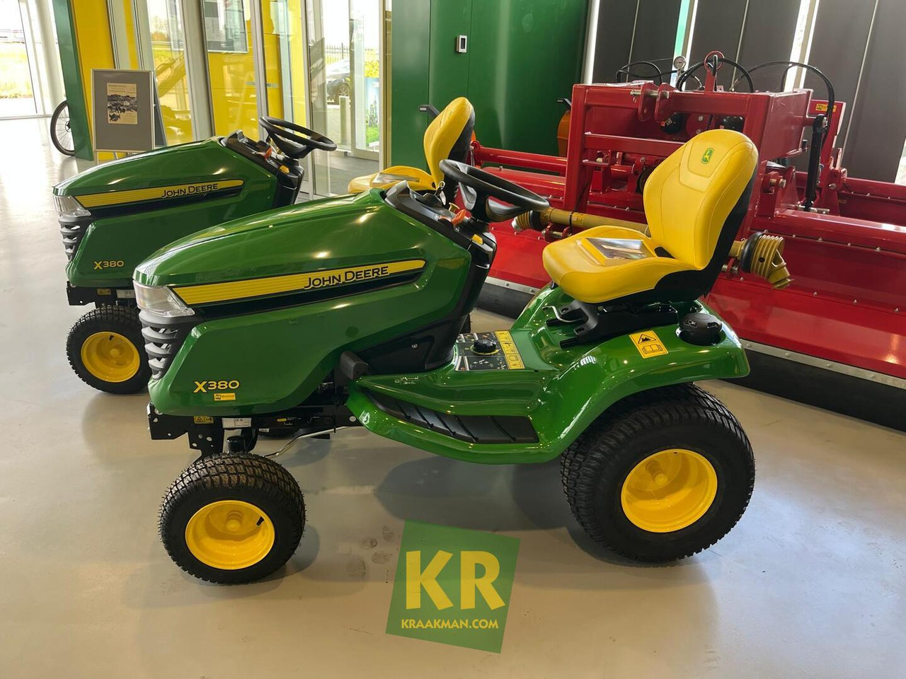 John Deere X380 - Mesin pemotong rumput: gambar 4 John Deere X380 - Mesin pemotong rumput: gambar 4