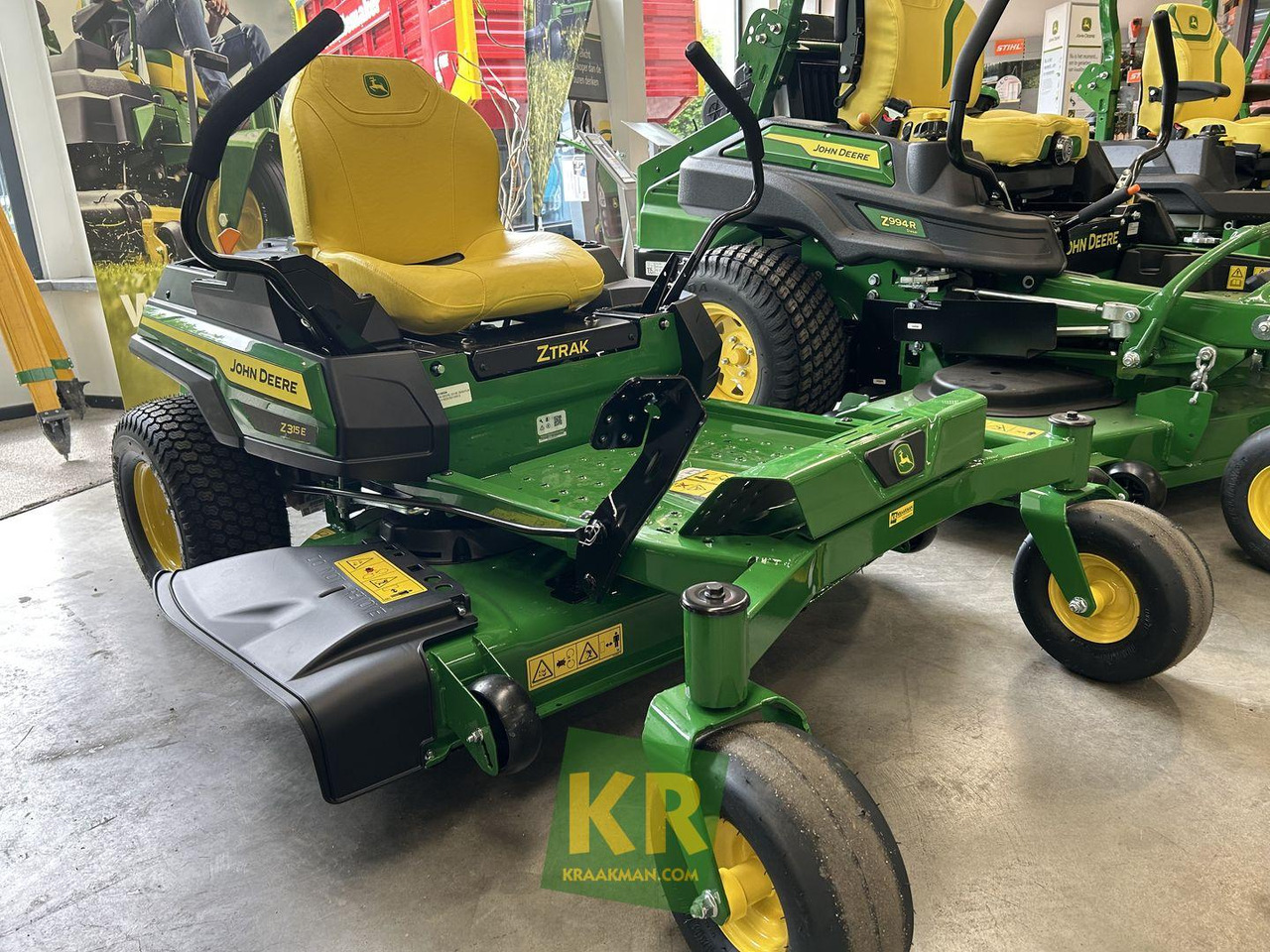 John Deere Z315E Zeroturn maaier - Mesin pemotong rumput: gambar 4 John Deere Z315E Zeroturn maaier - Mesin pemotong rumput: gambar 4
