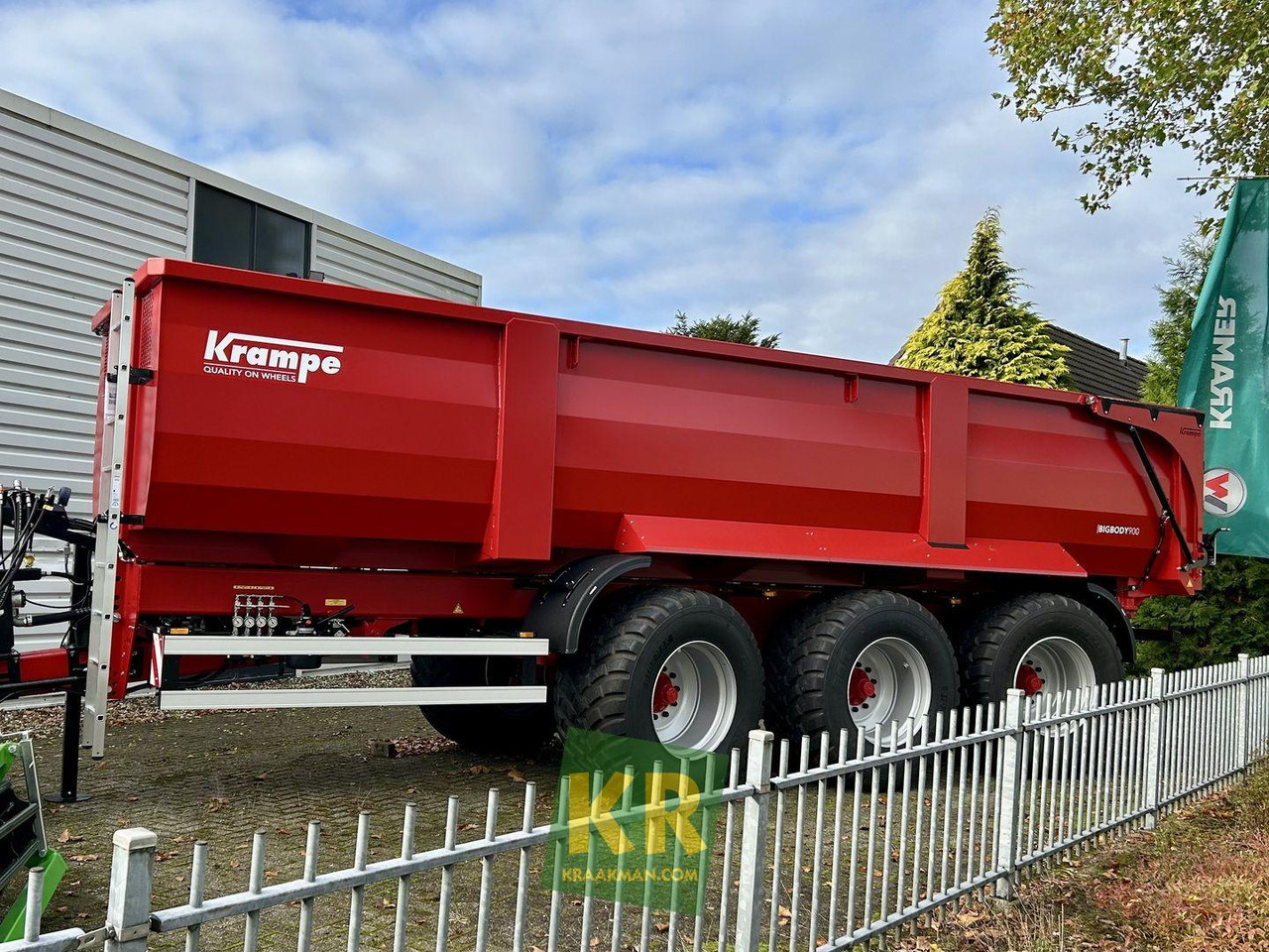 Krampe BIG BODY 900 - Trailer jungkit pertanian/ Tempat sampah: gambar 1 Krampe BIG BODY 900 - Trailer jungkit pertanian/ Tempat sampah: gambar 1