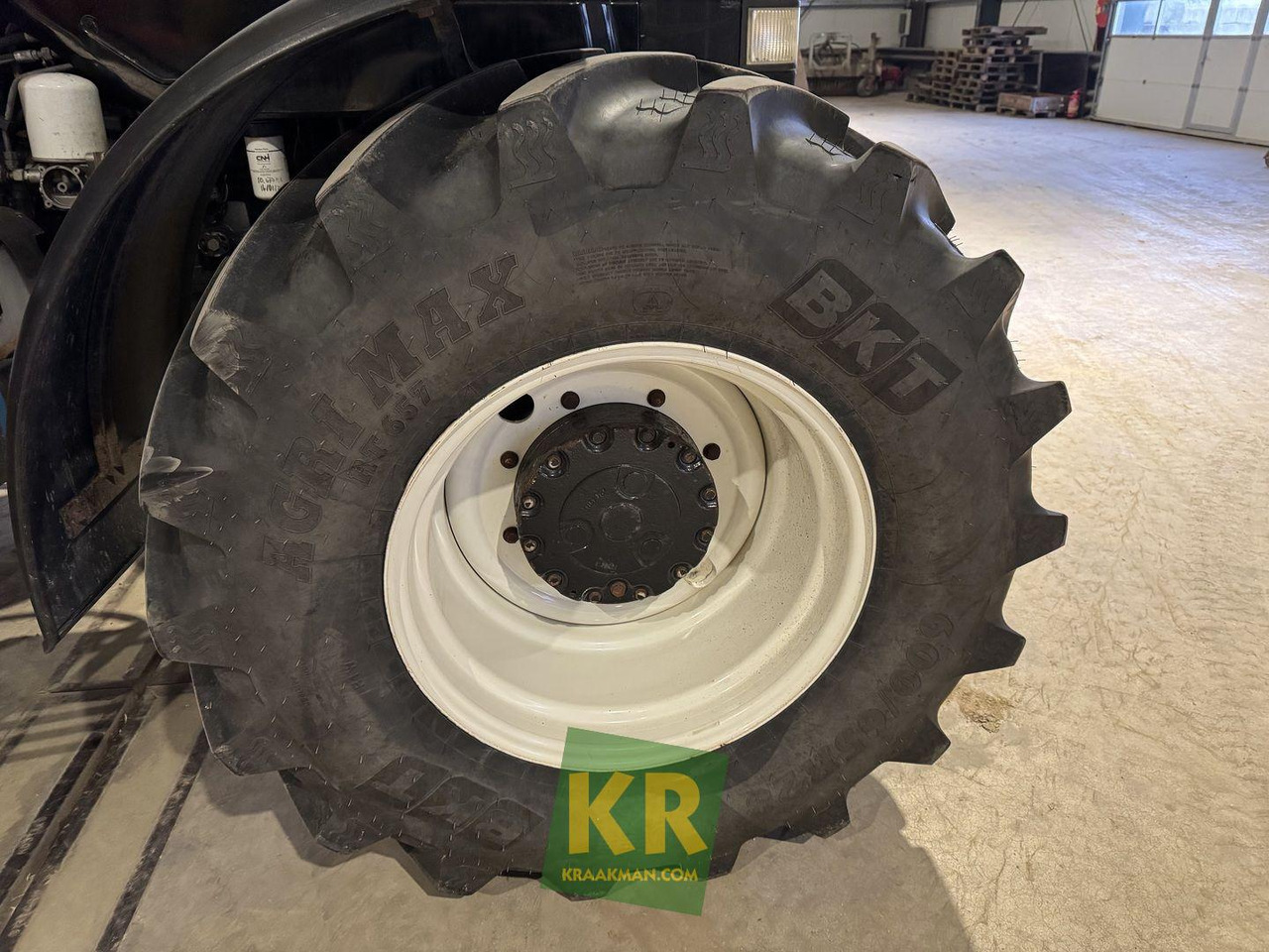 Traktor New Holland TM190: gambar 8 Traktor New Holland TM190: gambar 8