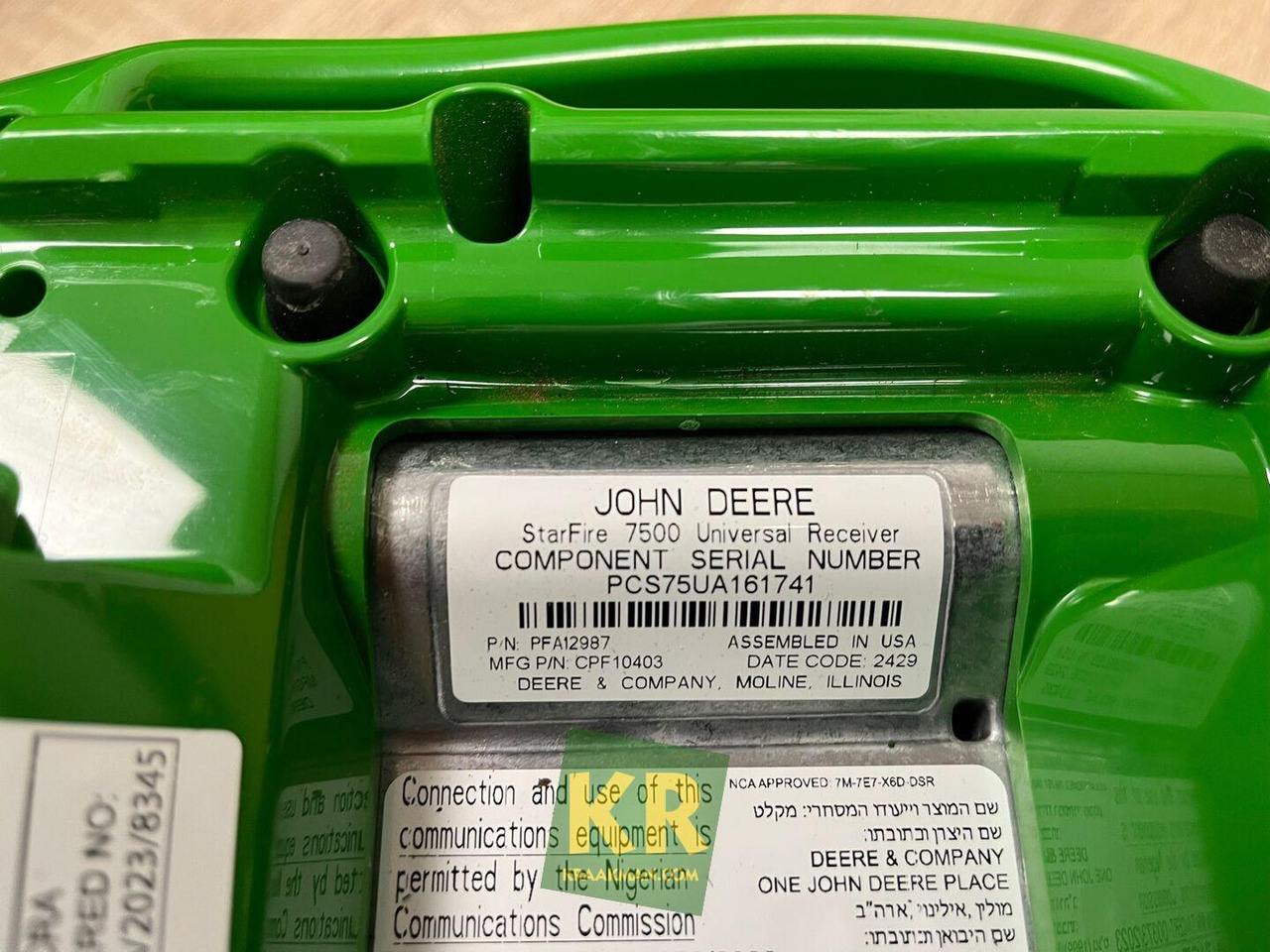 STARFIRE 7500 RECEIVER John Deere - Sistem navigasi: gambar 1 STARFIRE 7500 RECEIVER John Deere - Sistem navigasi: gambar 1